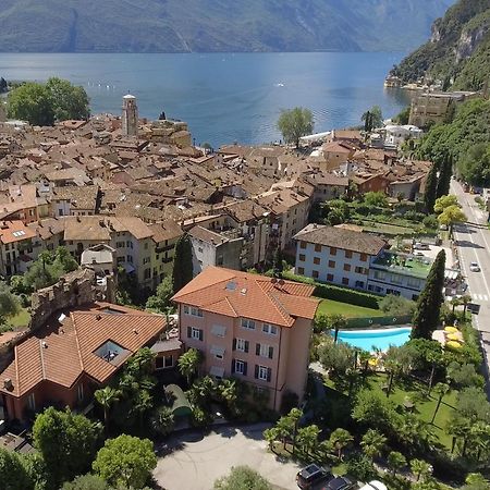Villa Miravalle Riva del Garda Buitenkant foto