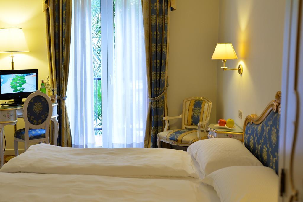 Villa Miravalle Riva del Garda Buitenkant foto