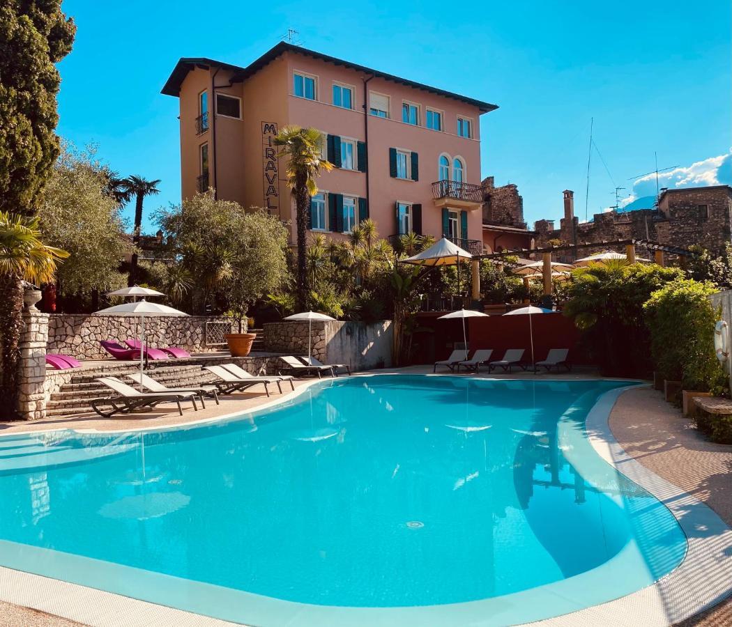 Villa Miravalle Riva del Garda Buitenkant foto