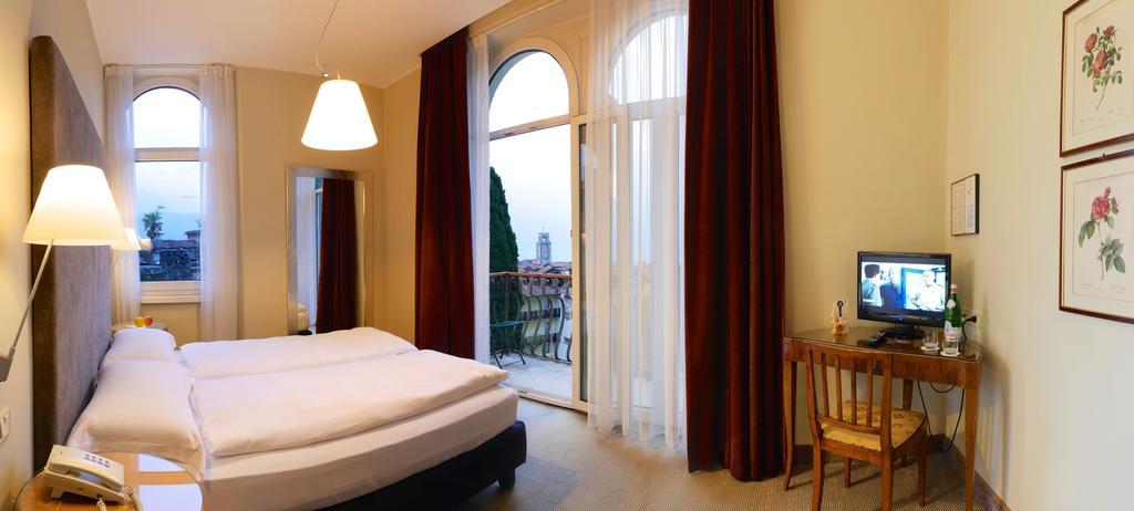 Villa Miravalle Riva del Garda Buitenkant foto