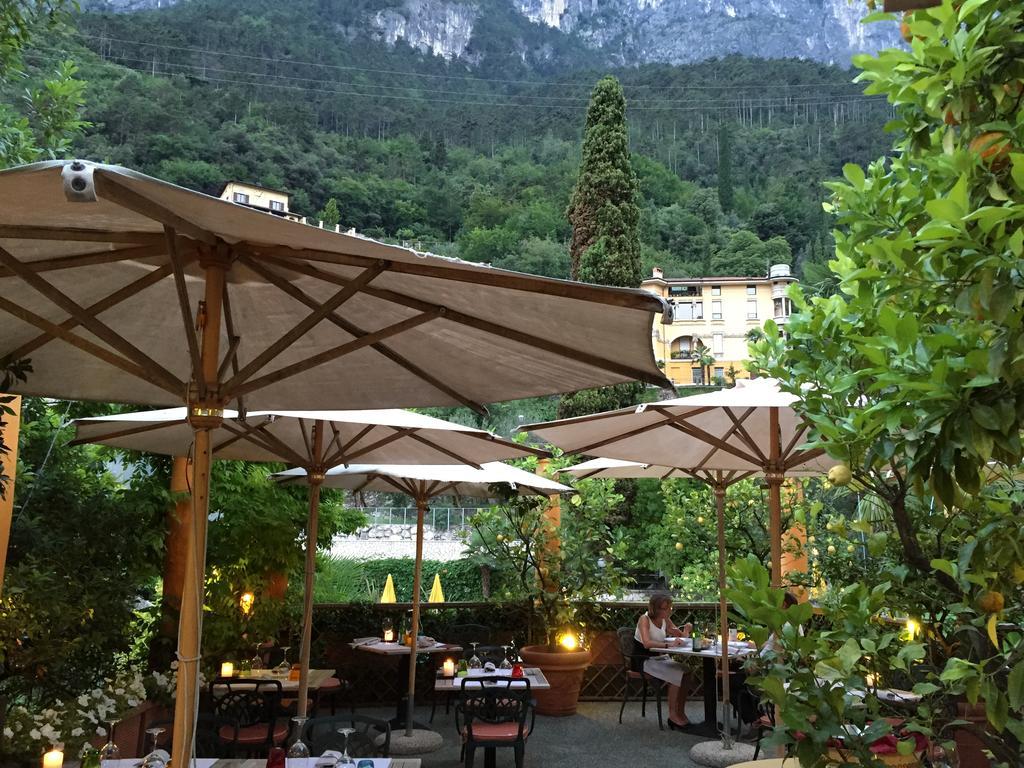 Villa Miravalle Riva del Garda Buitenkant foto
